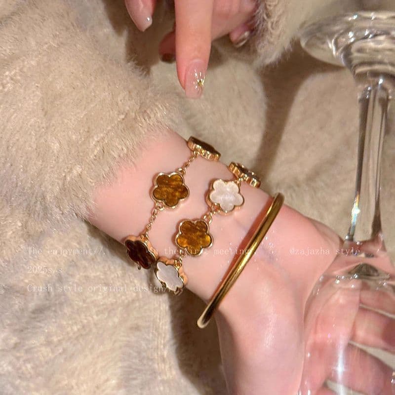 Floral Bracelet for Women – Elegant Chinese Style Adjustable Bangle