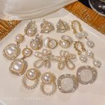 French retro pearl earrings new high-end earrings - Image 3