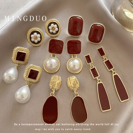 Retro Red Baroque Pearl Simple and High-end  Earrings for Women