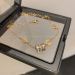 Roman Numeral Gold Bracelet - Light Luxury Titanium Steel Jewelry - Image 5