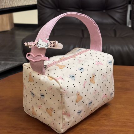 Hello KittyTravel  Bag – Large-Capacity Makeup Organizer with Handle