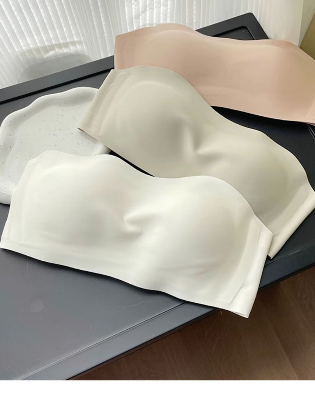 1_82242c98-44e7-4977-be7d-c385c1d3000a Strapless Push-Up Invisible Bra for Women - Image 1