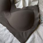 Seamless Wireless Back Beauty Sports Bra - Image 6