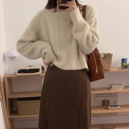 Women’s Mohair Cable Knit Cropped Sweater with Soft Plush Texture