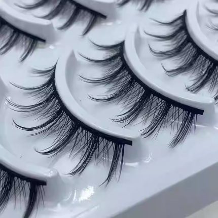 Manga Wet Look False Eyelashes – Airy One-Piece Strip Lashes, Dense & Curly