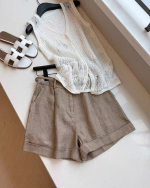 Elegant Summer Minimalist Style